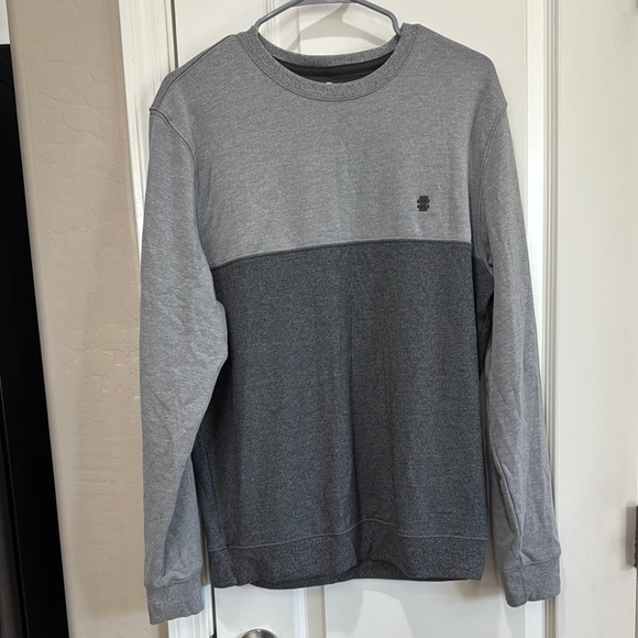 Izod Gray Colorblock Sweatshirt - Picture 1 of 4